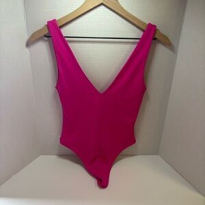 Aritzia Babaton V Neck Body Suit